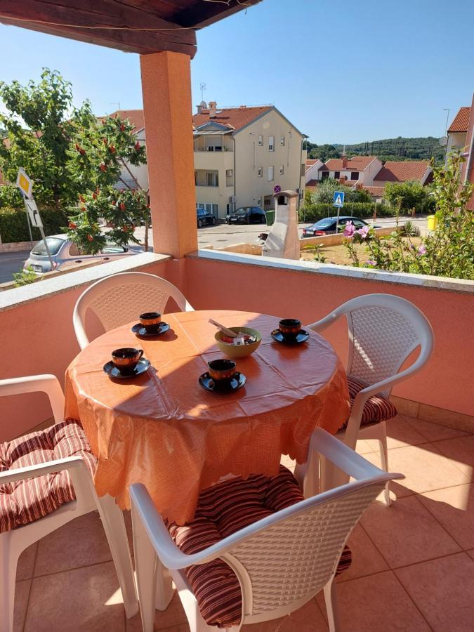 Ferienwohnung Apartman Porat Pula Exterior foto