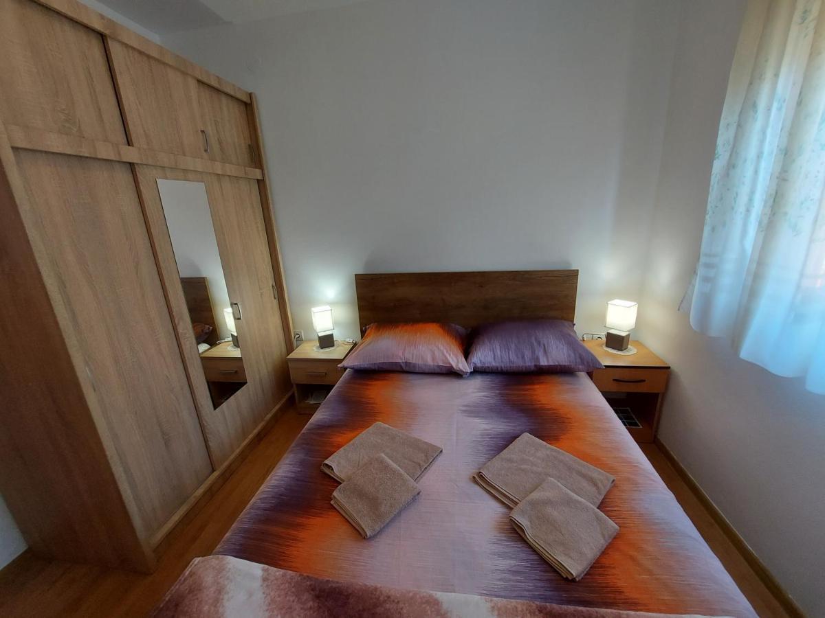 Ferienwohnung Apartman Porat Pula Exterior foto