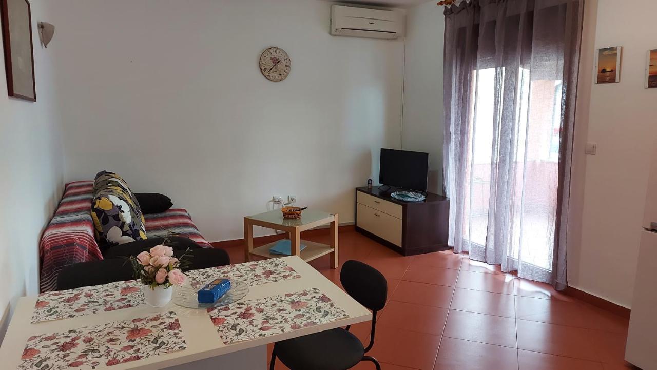 Ferienwohnung Apartman Porat Pula Exterior foto